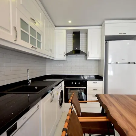 Cleopatra Beach Luxury 7 In Hygienic Condition *